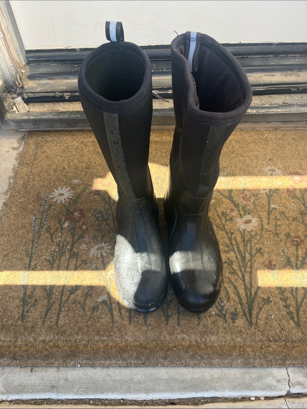 The original Muck Boot company size men’s 8 women’s 9